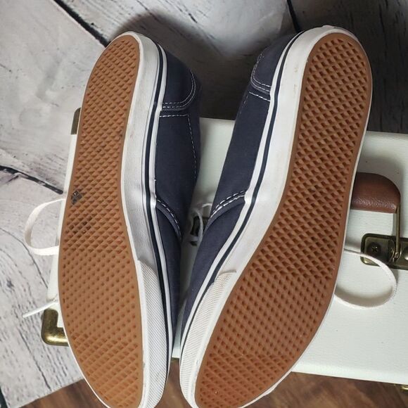 Vans - Picture 7 of 8